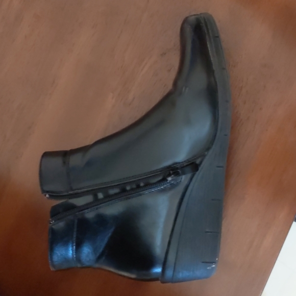 Spring Step booties - Picture 4 of 4